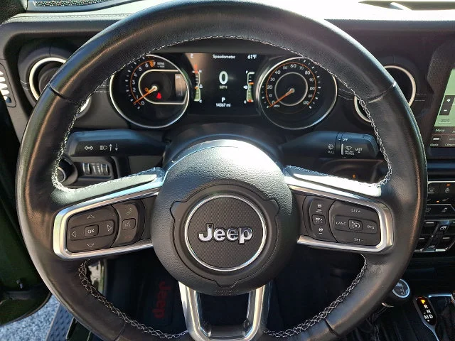 Used 2022 Green Jeep Overland image 19