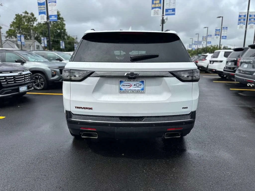 Used 2018 SUMMIT WHITE Chevrolet Premier image 4