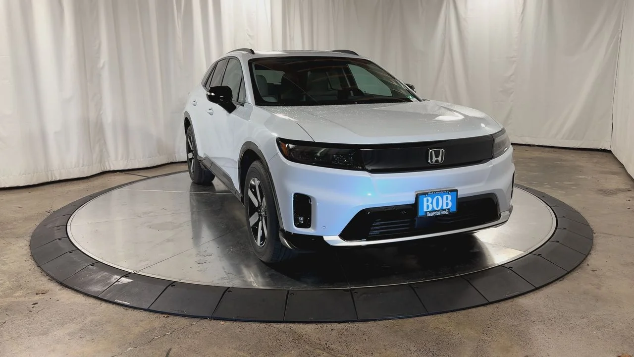 New 2026 Frostline White Pearl Honda Touring image 3