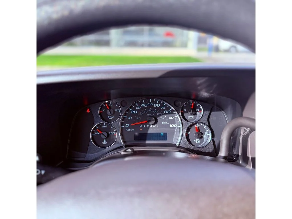 Used 2025 Summit White Chevrolet LT image 15