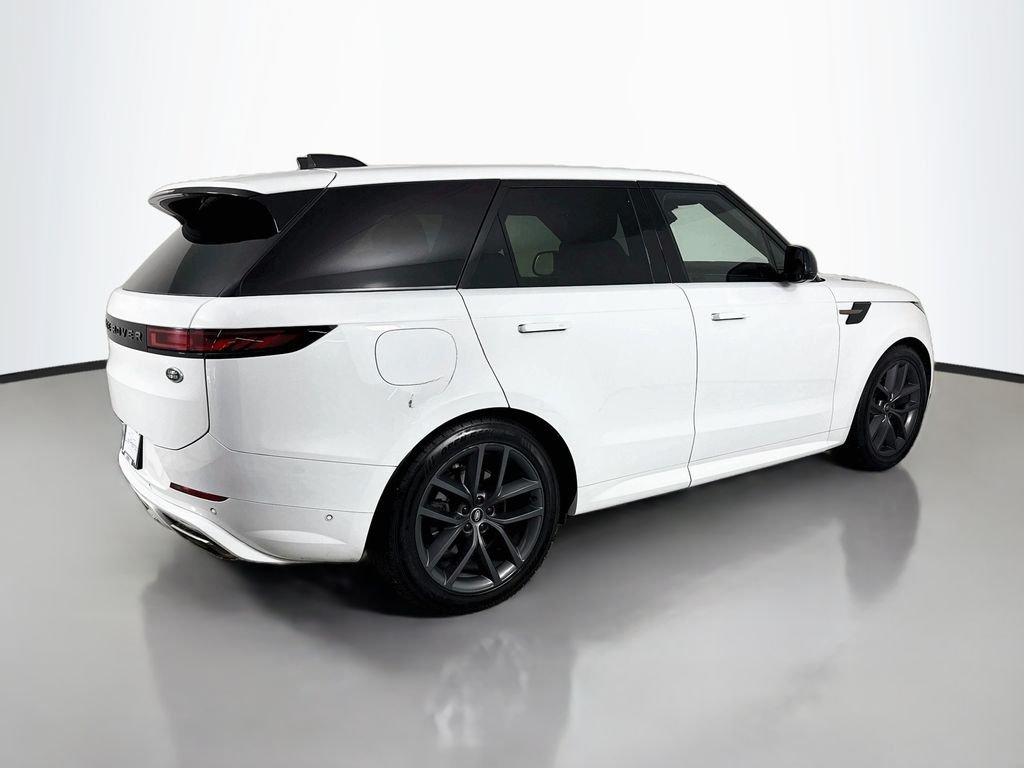Certified Used 2023 White Land Rover SE Dynamic image 9