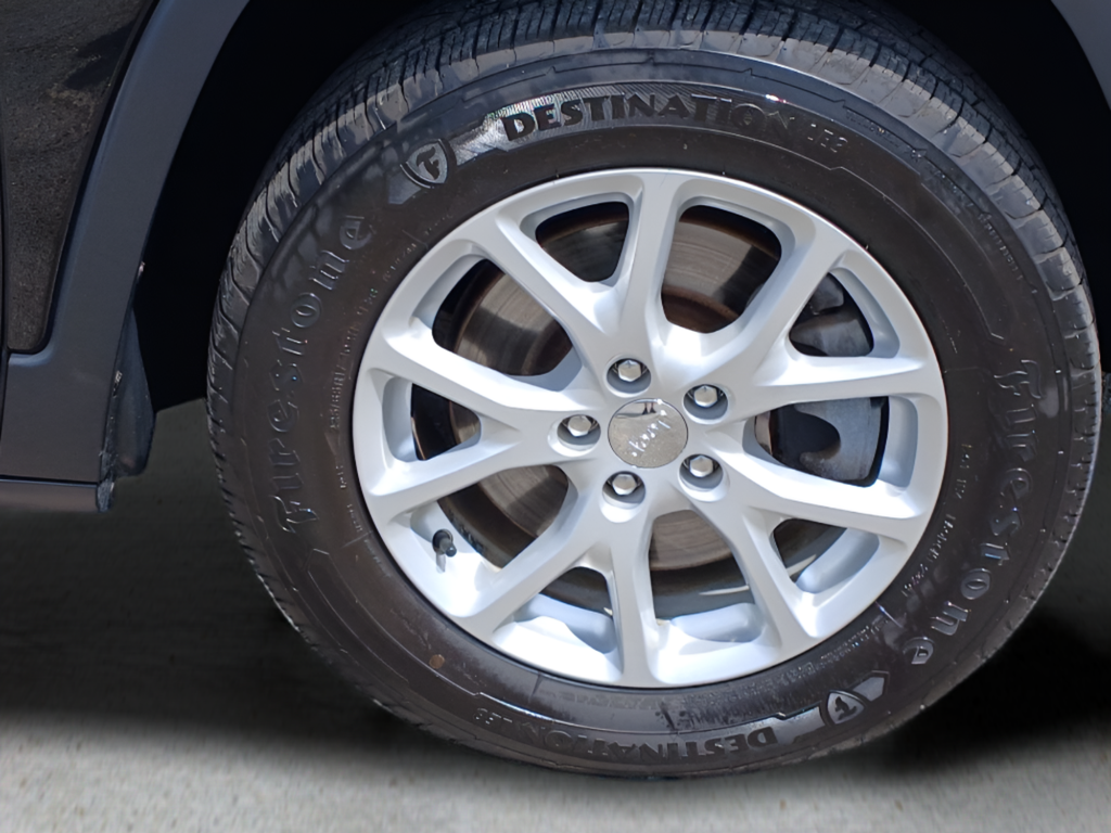 Used 2017 Black Jeep Latitude image 29
