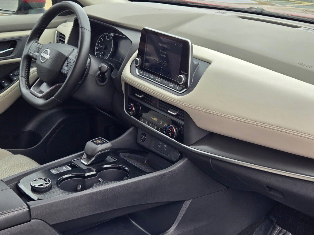 2025 Nissan Rogue SV - Photo 8