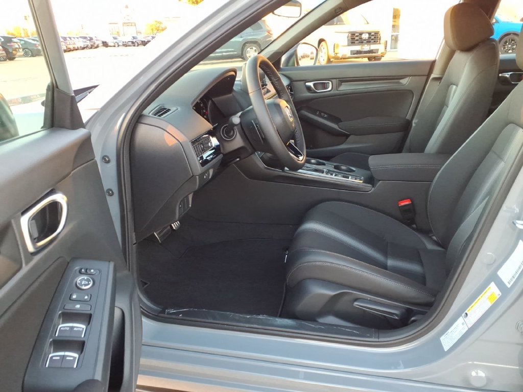 New 2026 Urban Gray Pearl Honda FWD Sport image 15