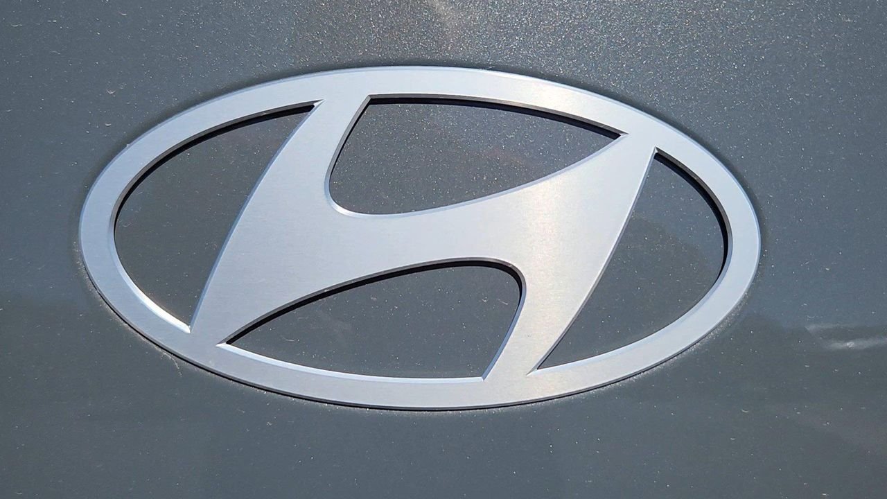 New 2026 Hampton Gray Hyundai SEL image 20