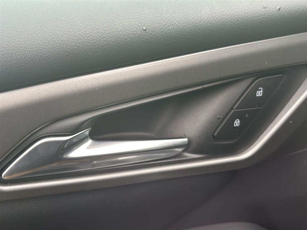 Used 2026 Sterling Gray Metallic Chevrolet FWD LT image 6