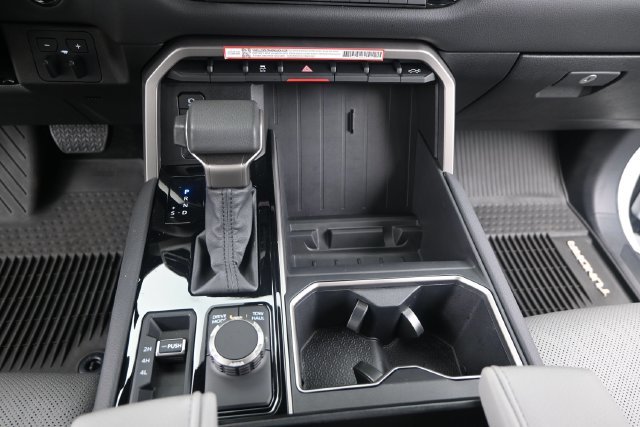 Used 2025 Wind Chill Pearl Toyota Limited image 7