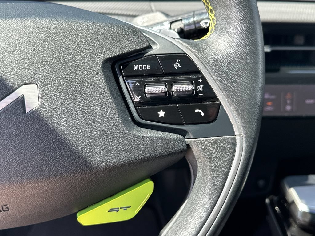Used 2023  Kia GT image 27