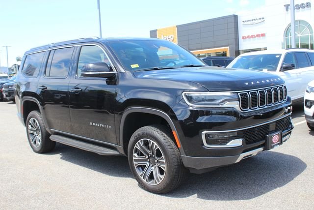 2022 Jeep Wagoneer Series III 4WD's photo