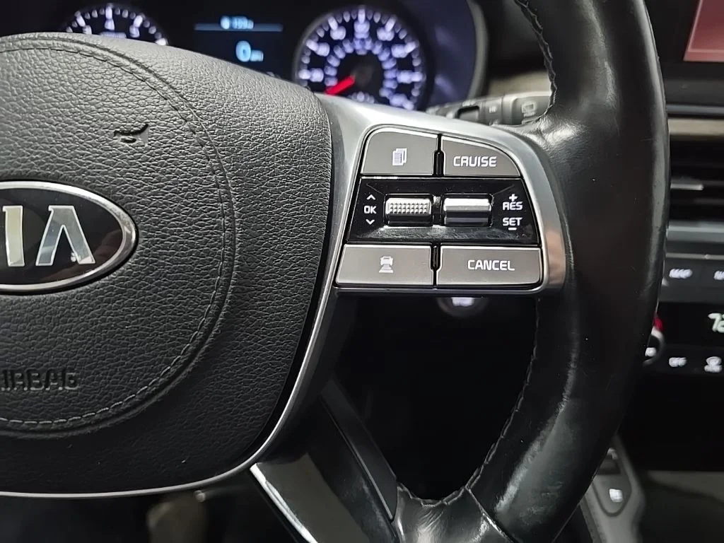 Used 2021 Gray Kia EX image 21