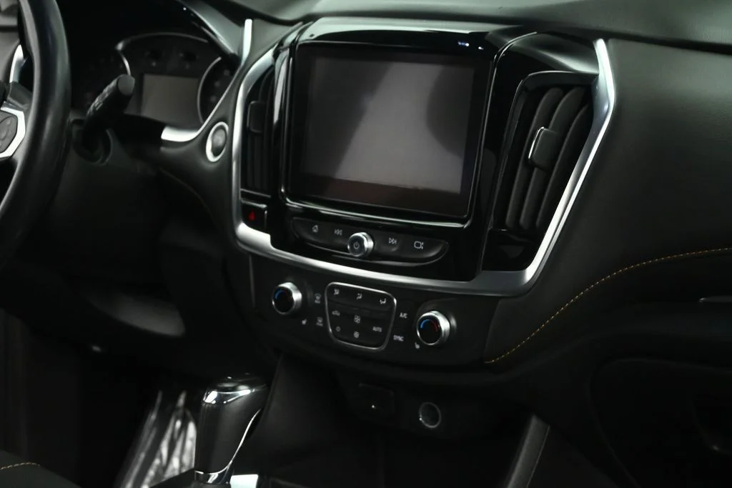 Used 2019 Gray Chevrolet 3LT image 64