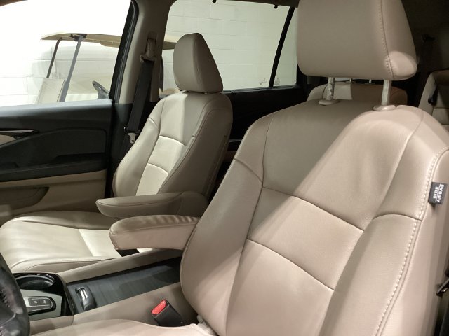 Used 2021  Honda Touring image 14