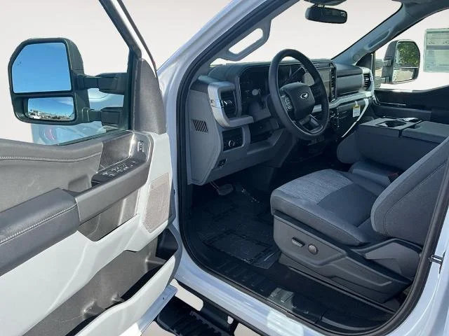 2026 Ford F-350 Super Duty XLT - Photo 34