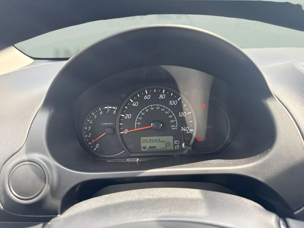 Used 2024  Mitsubishi ES image 11
