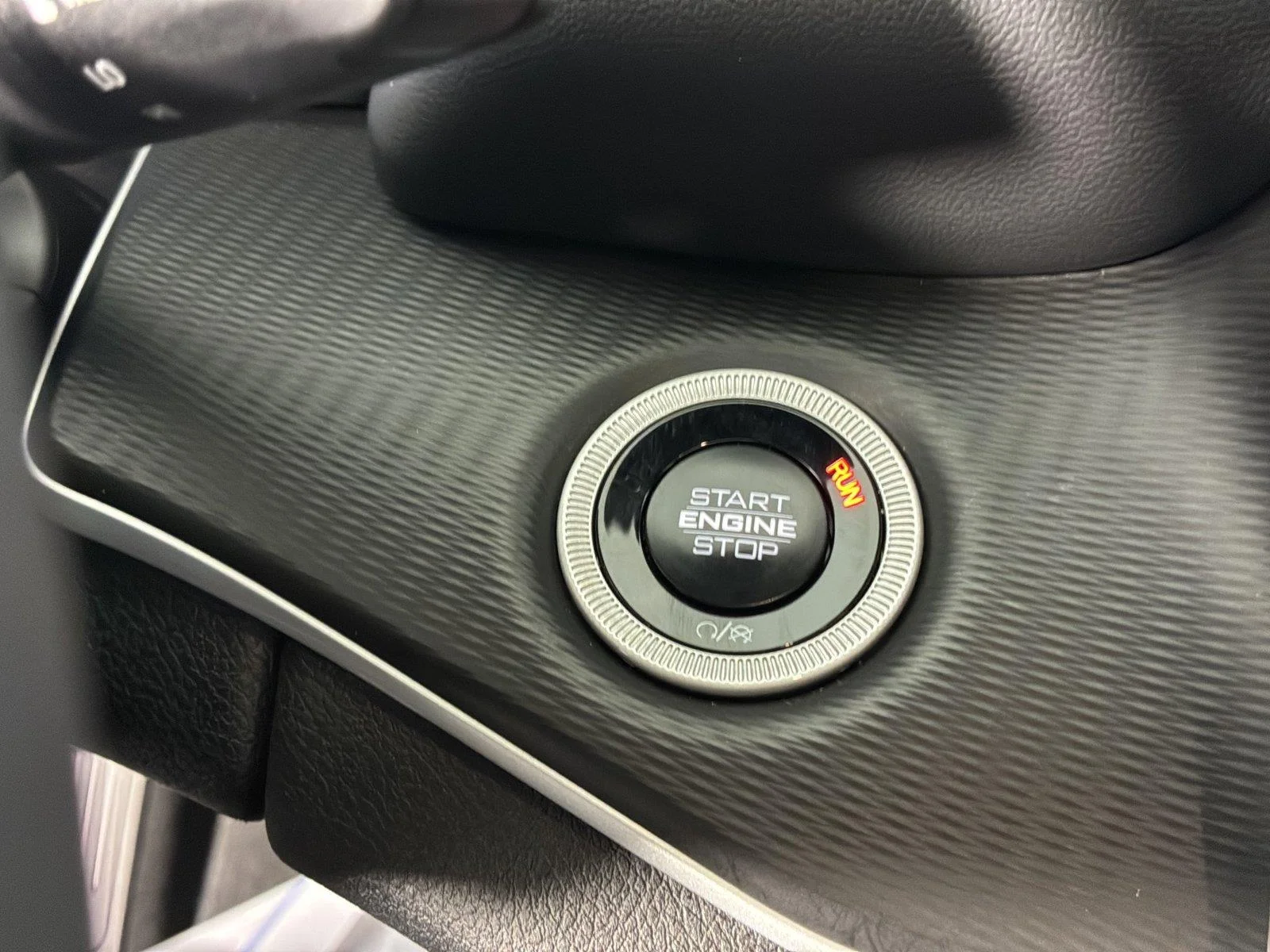 Used 2024 Silver Zynith Jeep Laredo X image 26