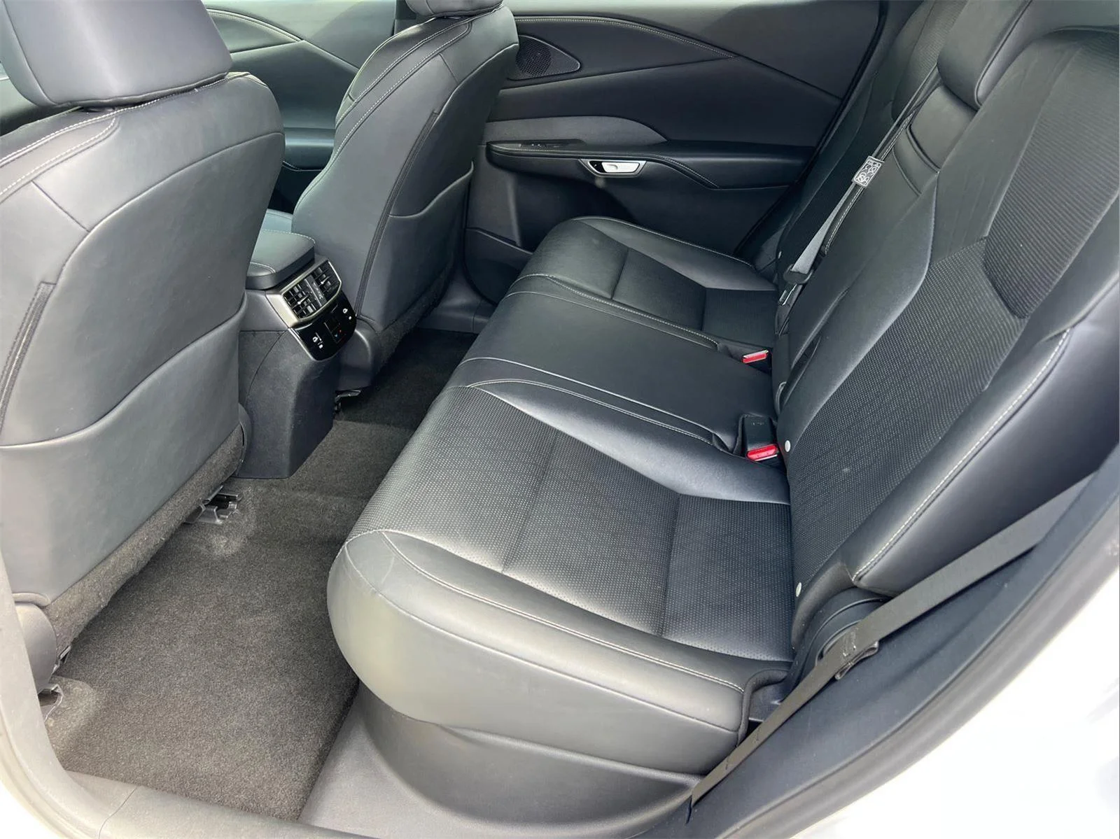 2024 Lexus RX 350 - Photo 22