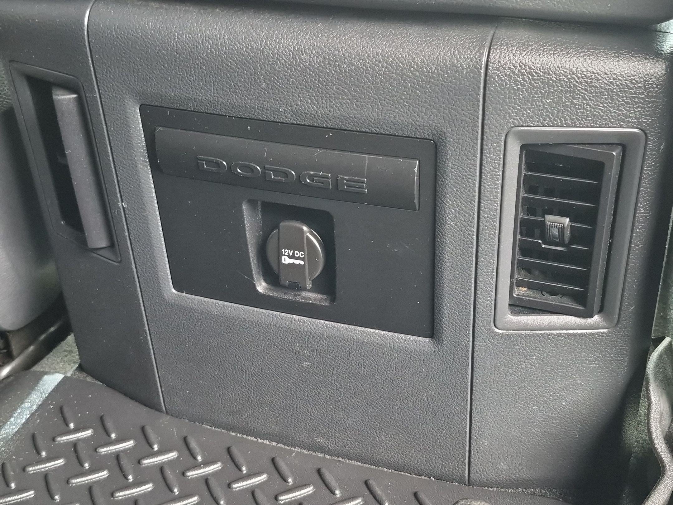Used 2012  Ram Sport image 27