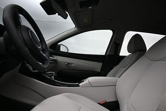 New 2026 White Hyundai SE FWD image 61