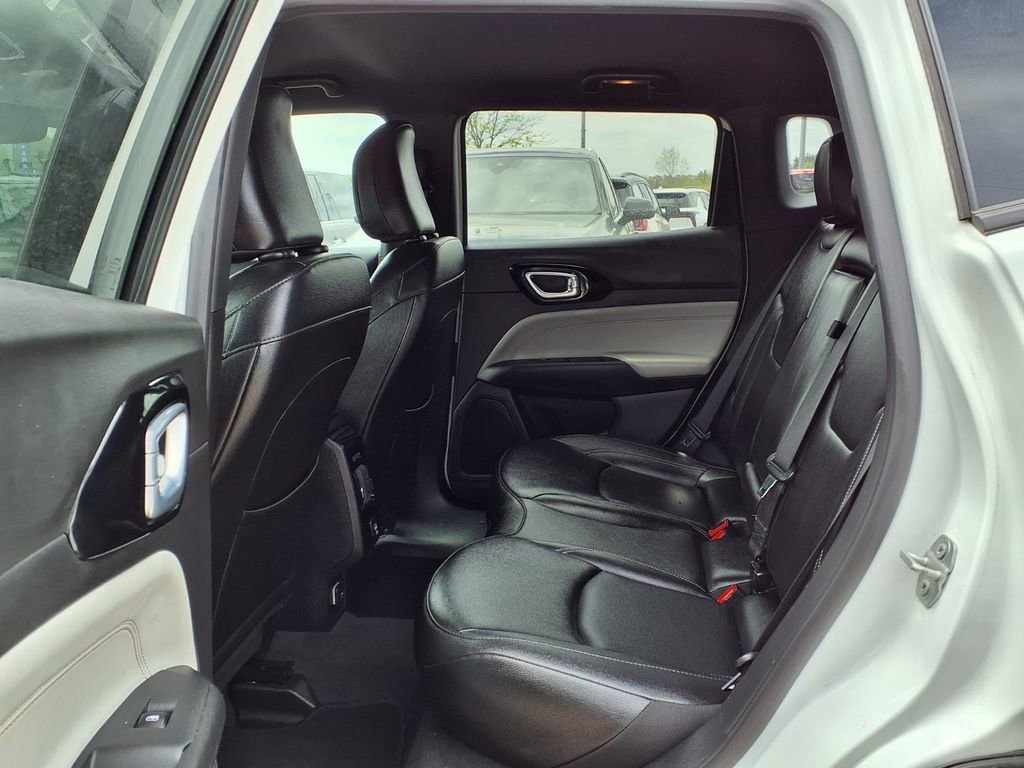2025 Jeep Compass Limited - Photo 11