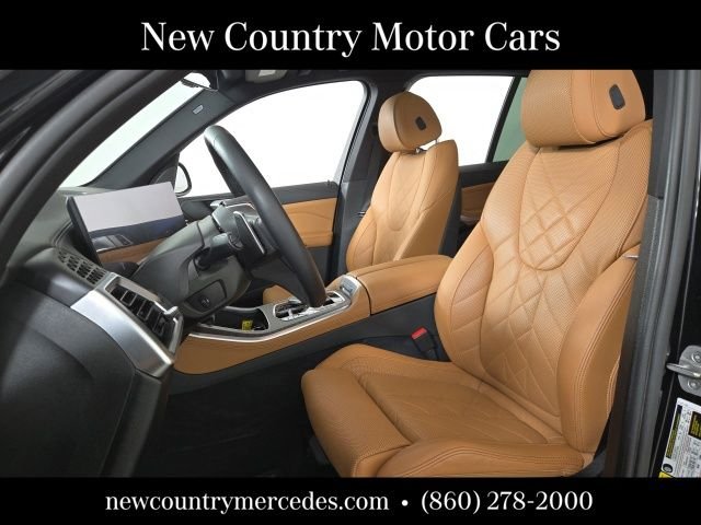 Used 2024 Black BMW xDrive40i image 12