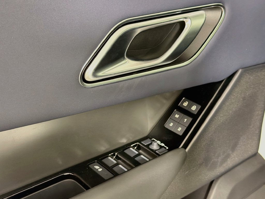 New 2026 Fuji White Land Rover S image 18