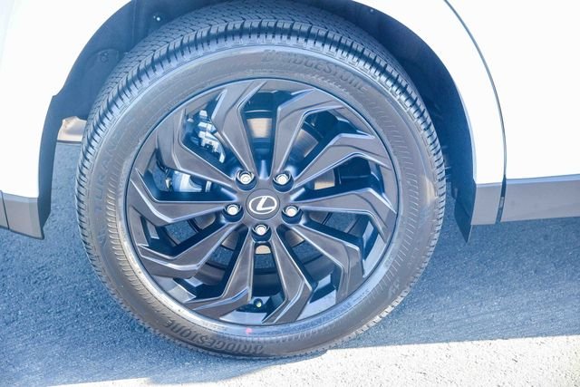 2026 Lexus UX Hybrid 300h Premium - Photo 9