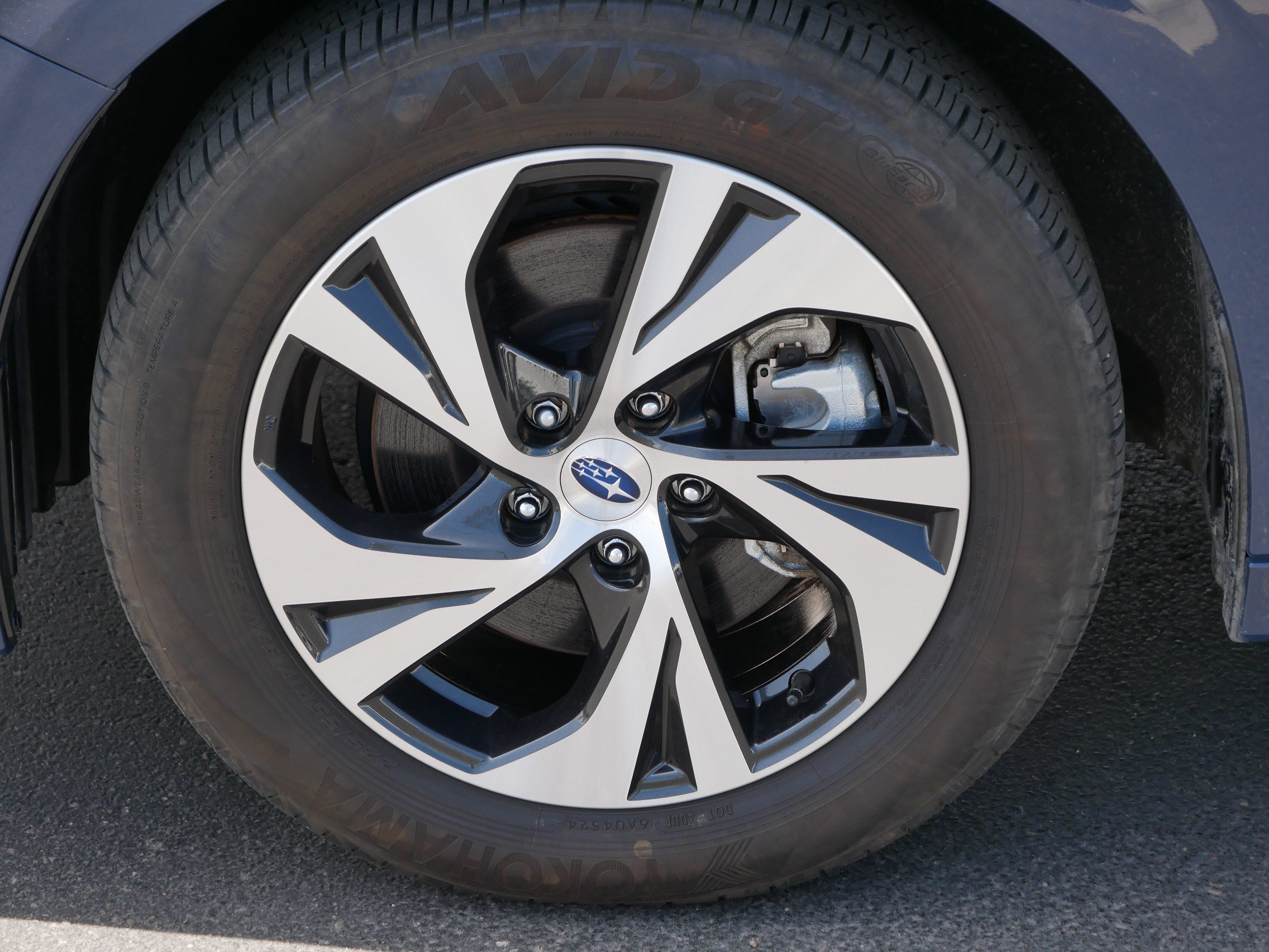 Used 2025 Cosmic Blue Pearl Subaru Premium image 15