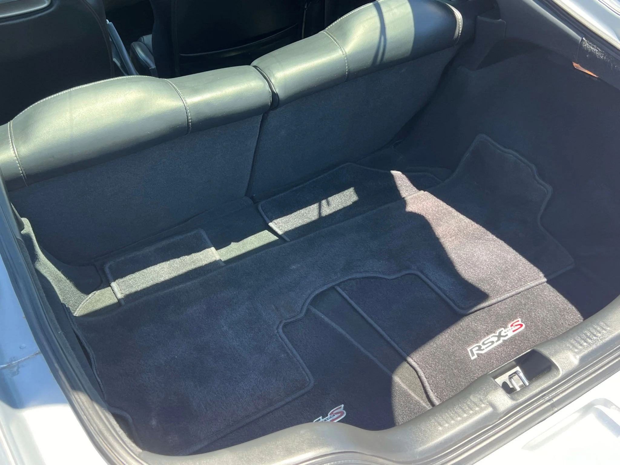 Used 2005  Acura Type S image 27
