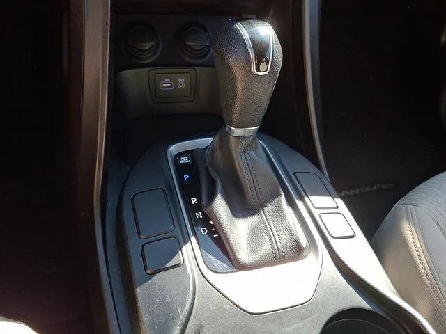Used 2017 Black Hyundai 2.4 Base image 22