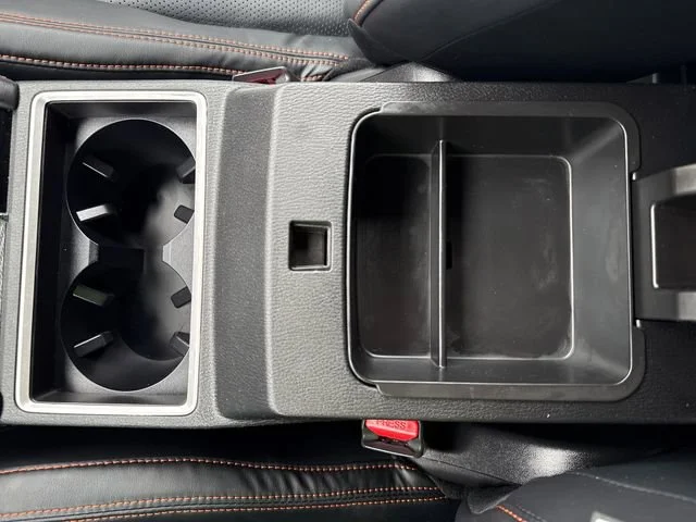 Used 2022  Mitsubishi SEL image 31