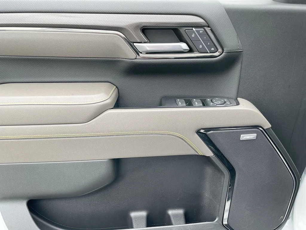Used 2022 Summit White Chevrolet ZR2 image 22