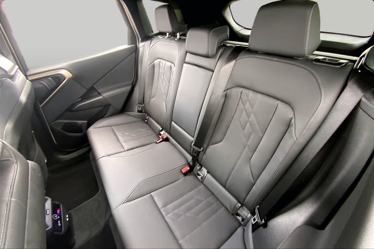 Used 2025 Mineral White Metallic BMW 30 xDrive image 20