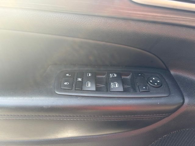 Used 2022 Black Jeep Laredo E image 15