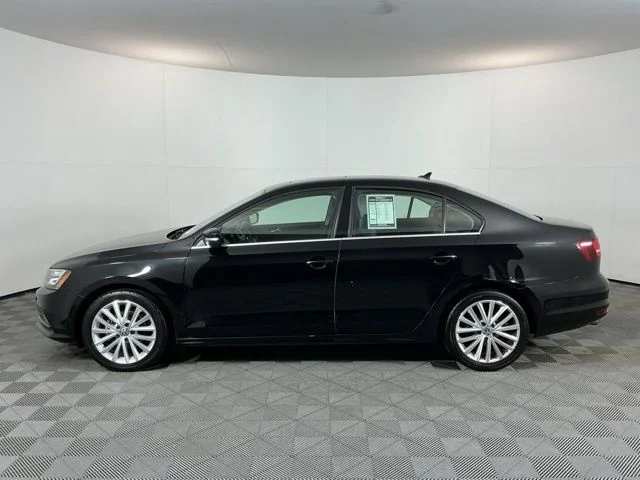 Used 2016 Black Uni Volkswagen 1.8T SEL image 8
