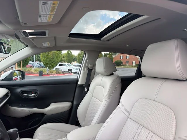 Used 2026 Platinum White Pearl Honda EX-L image 13