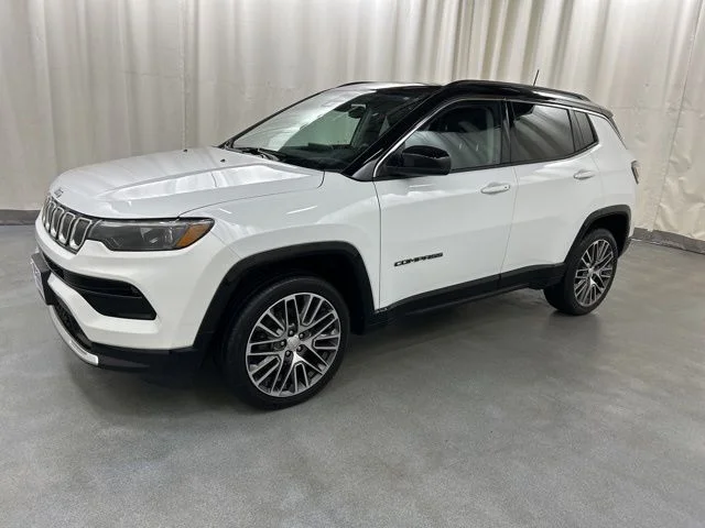 Used 2022 White Jeep Limited image 2