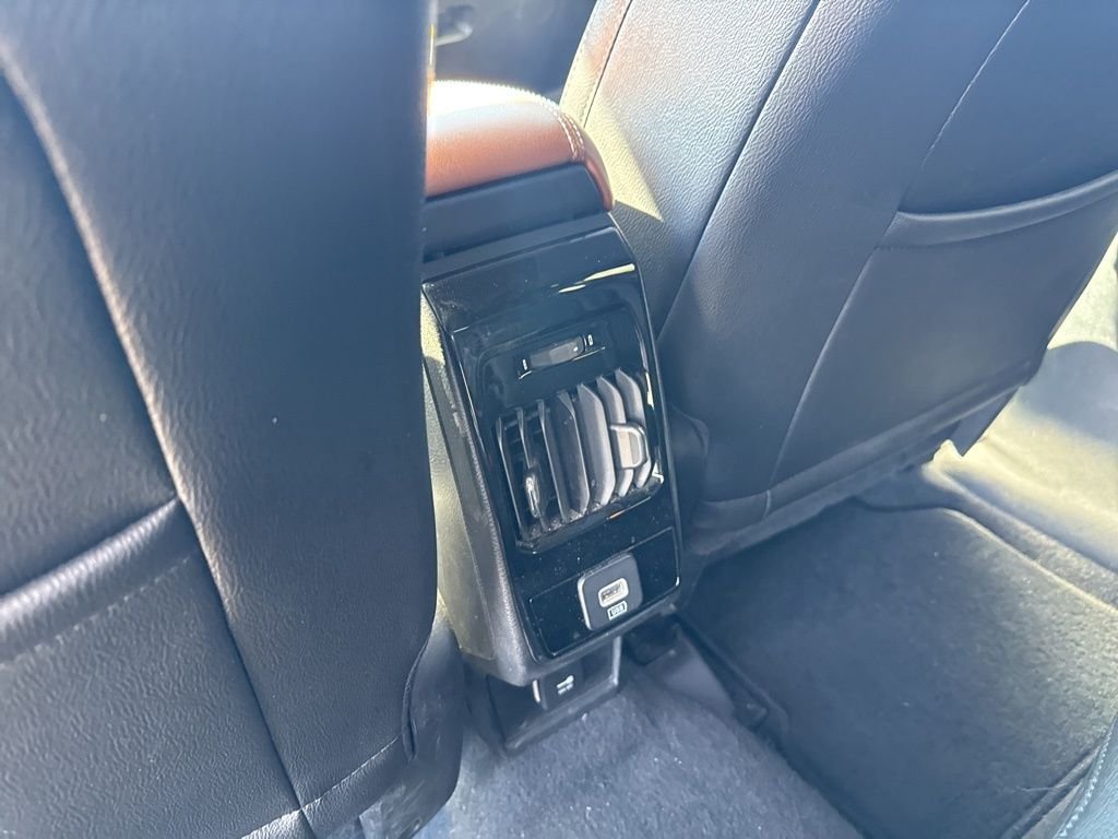 Used 2024 White Jeep Limited image 29
