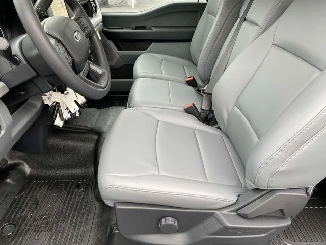 New 2026 Oxford White Ford XL image 12
