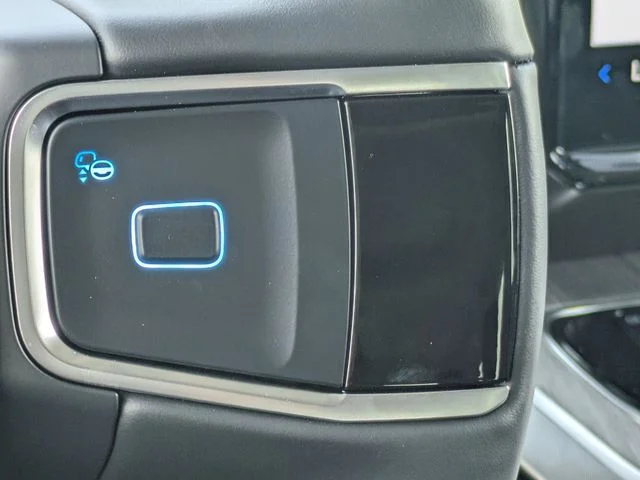 New 2026 Agate Black Metallic Ford MAX Platinum® image 27