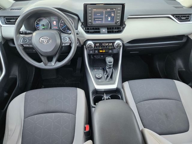 Used 2019 Silver Toyota XLE image 9