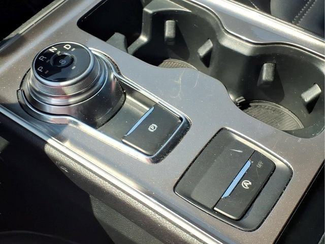 Used 2024  Ford SEL image 11