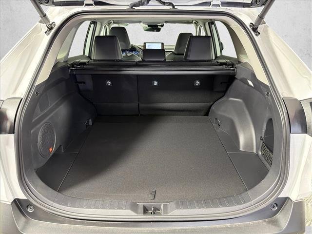 Certified Used 2025 WIND CHILL PEARL Toyota  image 19