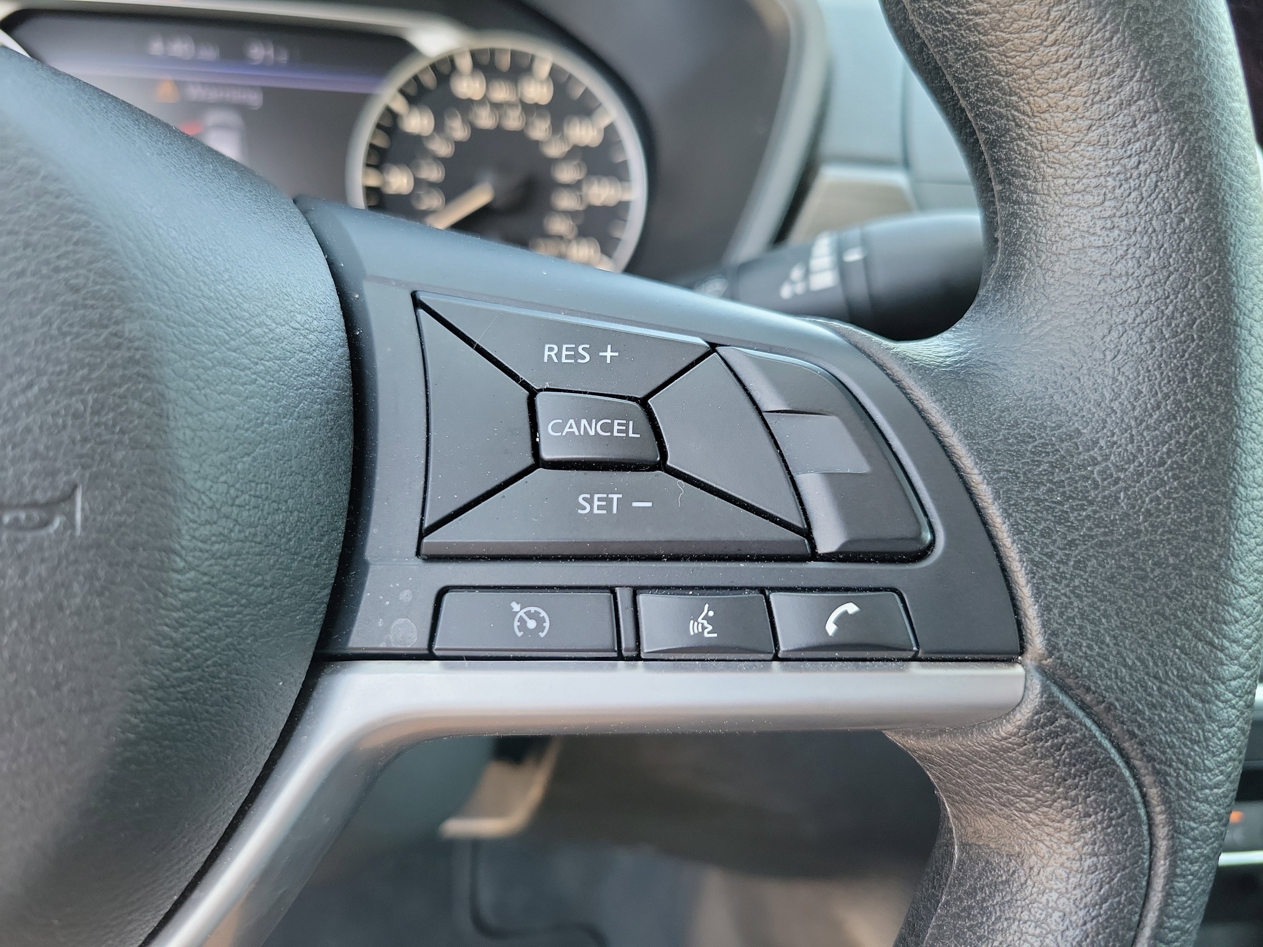 2025 Nissan Altima SV - Photo 17