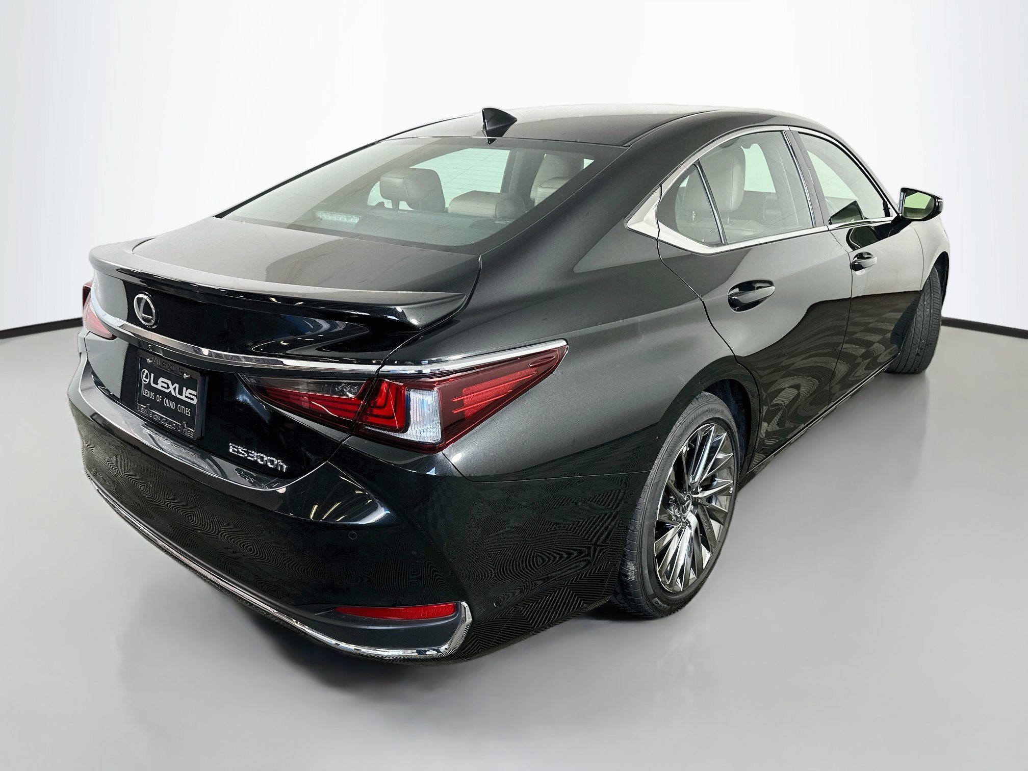 Used 2025 Caviar Lexus ES 300h Luxury image 7