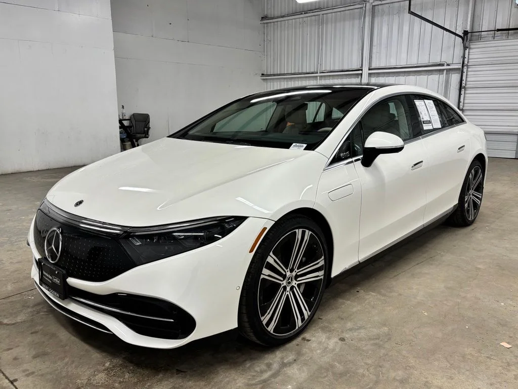 Used 2023 White Mercedes-Benz 450 image 3