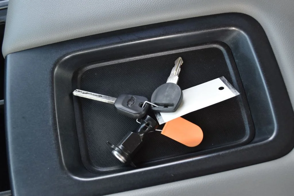 Used 2015 White Chevrolet Work Truck image 29
