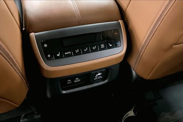 2025 Nissan Pathfinder Platinum - Photo 34