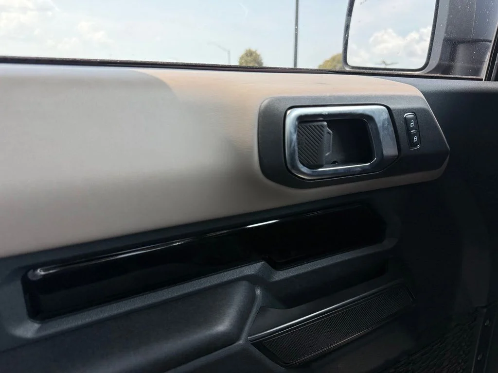 Used 2024 Black Ford Wildtrak image 12