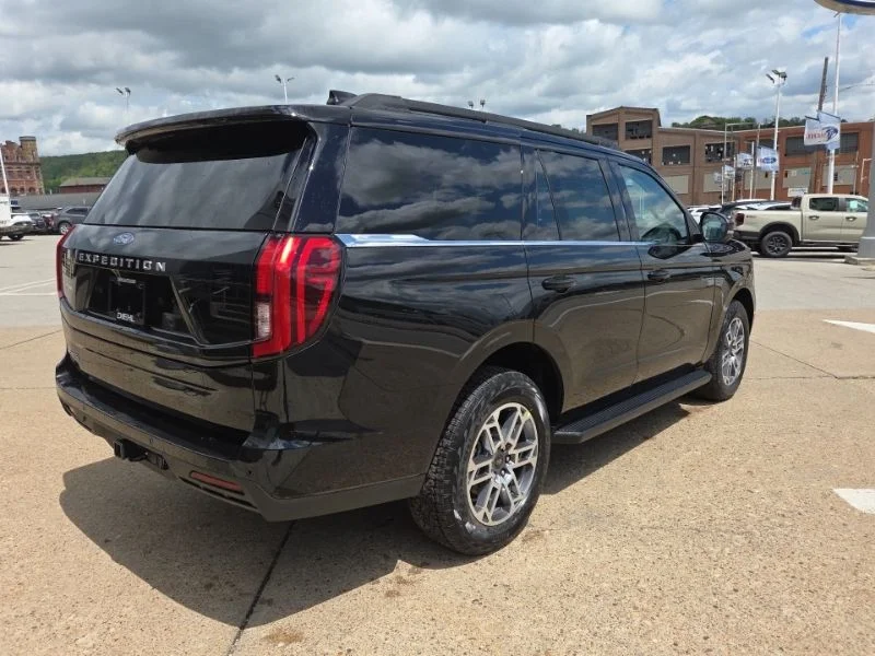 New 2026 Agate Black Metallic Ford Active image 7