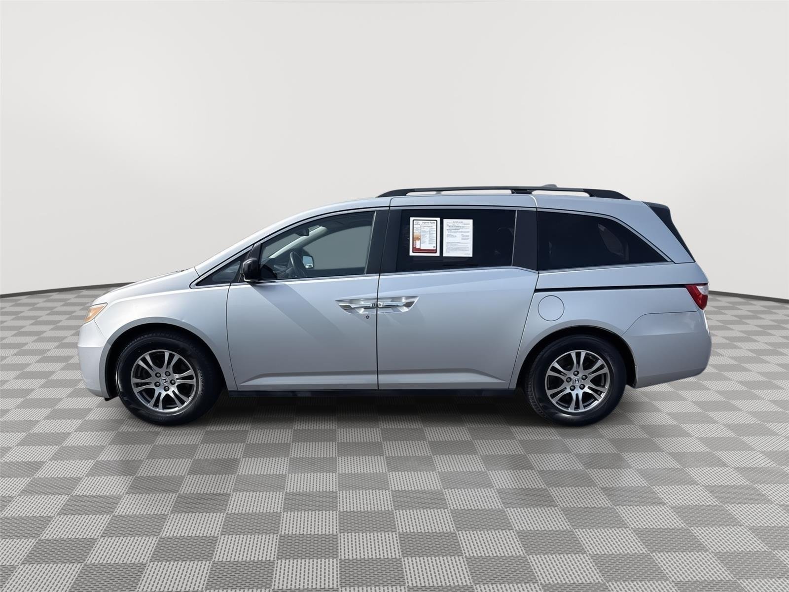 Used 2013 Alabaster Silver Metallic Honda EX-L image 3